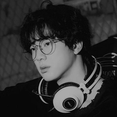 itshndsmjin_'s profile picture. #heymeitsprettygirl