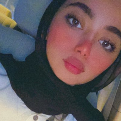 shurouq96's profile picture. 