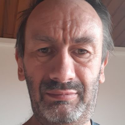 Une petite vie tranquille dans ce monde.