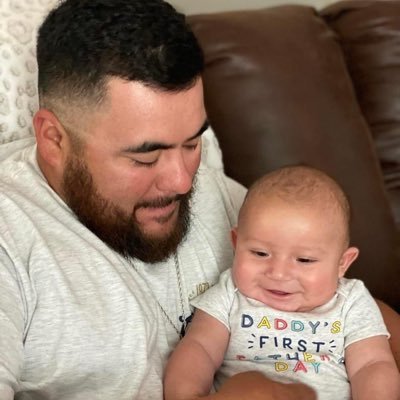 d_rod12's profile picture. when life hands you lemons…. dress a Beer 🍺 🤙🏽