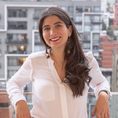 vcueval's profile picture. 👩🏻 🚴🏽‍♀️ 🏙️ ⛰️ 🚌 🚇