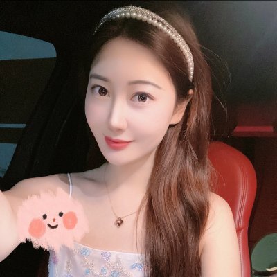 rehanabell's profile picture. Dreaming to be a woman of the world