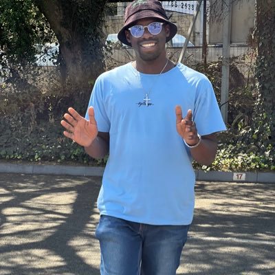 MR_VOYI's profile picture. All of humanity's problems stem from man's inability to sit quietly in a room alone.  🤷🏽‍♂️
||Big Fan of South African music 🇿🇦||
||Founder of -Uyitswape-||