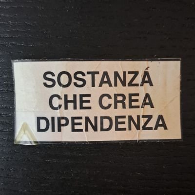 La via più breve tra due cuori è il cazzo.
The shortest way between two hearts is the cock.