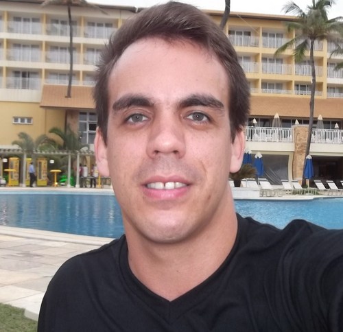 Tecladista da Banda Inala e funcionário do Poder Judiciário do RN.