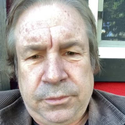 I’m broke! I dabble in comedy. I can’t pay my child support. Uber driver, RE Agent, horrible podcaster & sub teacher. My mom pays my bills. A Parody account.