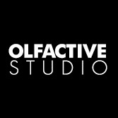 Olfactive Studio est une rencontre entre la photographie artistique contemporaine et la parfumerie, entre l’œil et le nez.