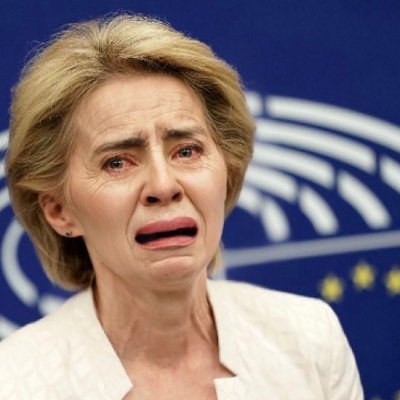 Votre dictatrice favorite / Your beloved female dictator 🫡
« La guerre, c’est la paix, et ma paie, c’est l’UE ! »
🇺🇦 Slava Ukraïni !
🤡 Compte satirique !!