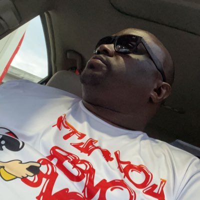 the man dat sleeps on the floor can’t fall out the bed ! #ThinkAboutIt
