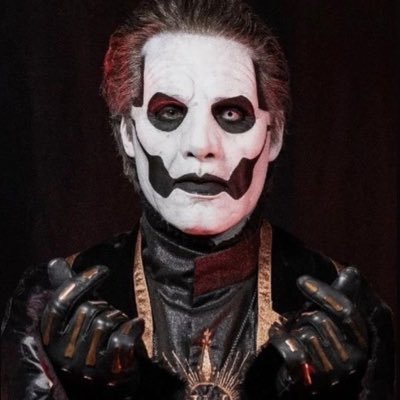 official account of Papa Emeritus IV aka Cardinal Copia. (@PapaIV_C got suspended, @spidygukkopia admin)