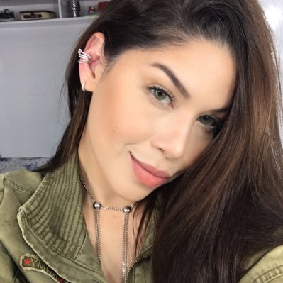 TaiPoizzon's profile picture. Um diabo que contém ovários, é ruiva, perturbadora, na verdade eu nem existo!