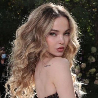 Life is about finding balance. Good and evil, normal or weird, they are all extremes. I found the dark to my light with @StrangerBeingJR #CAOS ||Fake/RP 21+||