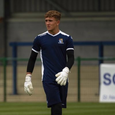 Goalkeeper @GoddyRoversFC. Level 1 qualified football coach