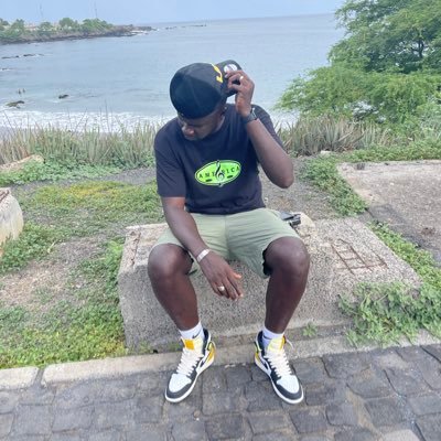 God is everything❤️🙏🏾 Feeling fantastic 🤩 and smelling amazing🔥🤌🏾. An die hard Arsenal fan❤️ A trip, fragrance, sneaker and fashion lover🔥🔥
