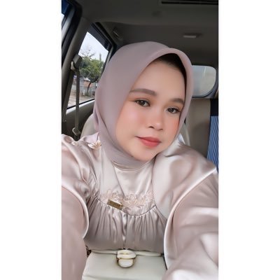 aku masih sama, pikiranmu saja yang berubah😏