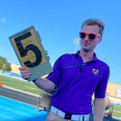 Certified Swiftie |💼 @DCI | 🎓Illinois X2 | 🏳️🌈 Currently Winning at Life | 👋🏼 He/Him/His