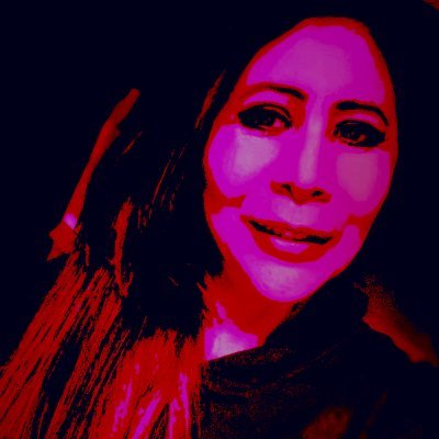 Latina 🌍 Designer/Founder, Crypto, NFT, 3D, AR, AI