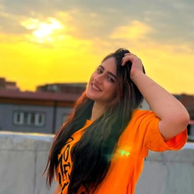 Mrym55987325's profile picture. برای پرواز کردن، اول باید سقوط کرد ..!🕊🤍