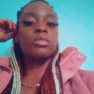 sarahmiaroyale's profile picture. I love love. And I'm here to share it. ❤
God strengthens me.