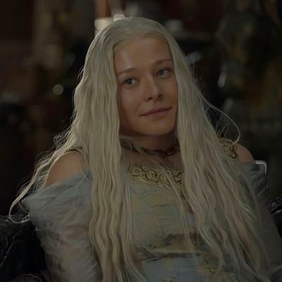 SwetaJha07's profile picture. SRK and HOTD Fan girl! 🚩🚩