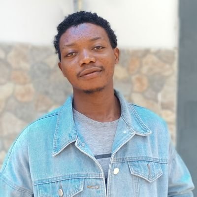 I tweet mostly about online business opportunities ||Personal development || Growth.
I help ambitious graduates and 9-5ers  build a sustainable online business.