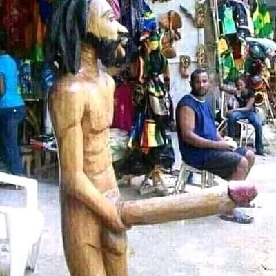 LomDomi's profile picture. Honest, kind and team player