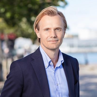 Hållbarhetschef på Castellum till vardags - dessutom fullbokad tvillingpappa, tekniknörd som brinner för hållbarhet. Åsikter är mina egna.