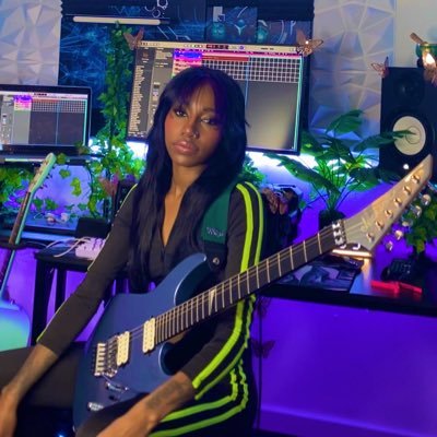 🌹https://t.co/5QkOYGve8u Guitar Lessons: https://t.co/gCAHpnY8BO ur fave 🩵🧛🏾‍♀️