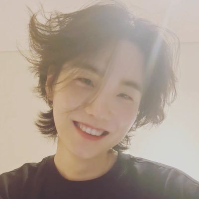 ⟭⟬ OT7 ⟬⟭ she/her ☾⁷ 🍊 ʸᵒᵒⁿᵍᶦ 🍓 ᵗᵃᵉʰʸᵘⁿᵍ •ᴗ• PLE cutie 2022 ✨