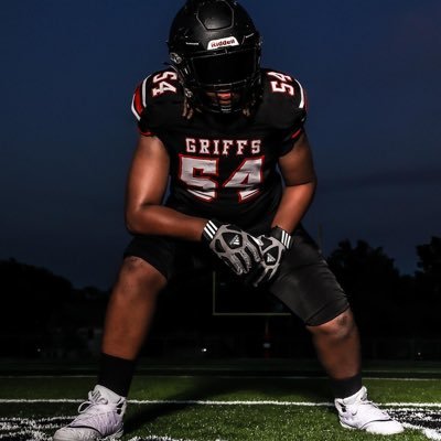 Buchtel High School | OT/DL🧤| CO24🎓 | 6,2 240lbs | 3.6 gpa⭐️⭐️