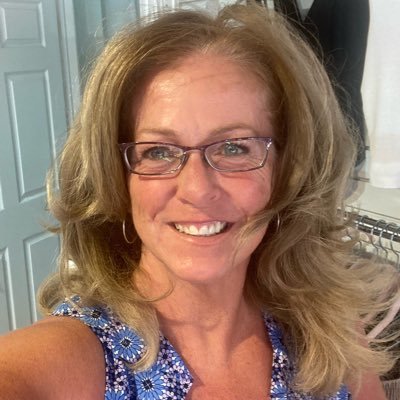 lesleym91733192's profile picture. 