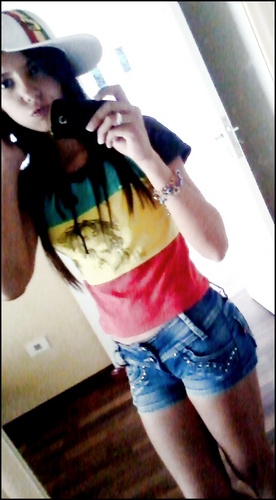 Deus,Familía,Amigos,Musica,Festa,Estrovertida,Brincalhona,Irônica
Amoo Meu namoradoo 15 Anoos,Leonina^^