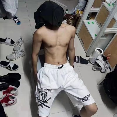 jP2YOIkG8OjGMUV's profile picture. 哈哈哈