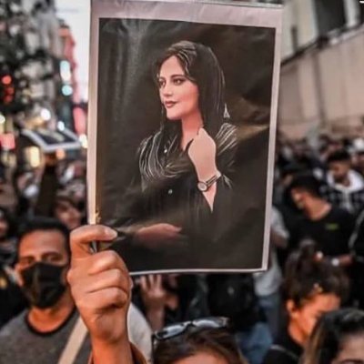 melika_molaei's profile picture. از کردستان به ایتالیا! :))