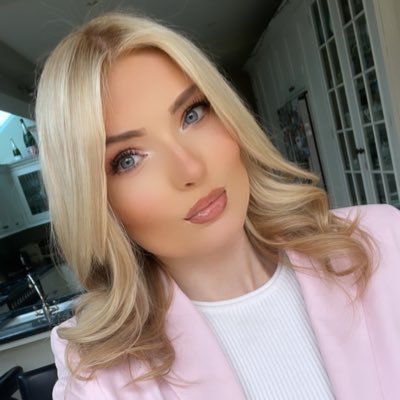 Fashion, beauty, wellness & fitness PR ✨👩🏼💻 DM or email me for expert comments/to hear about my clients helena@brandnation.co.uk