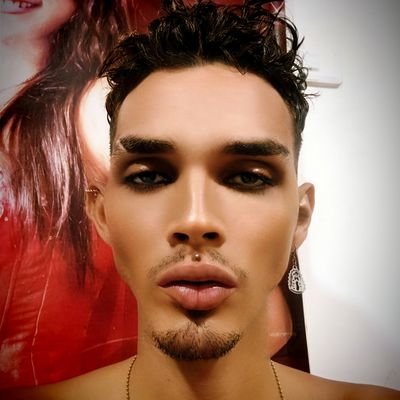 Kylexxx2000's profile picture. 💜💜💜💜