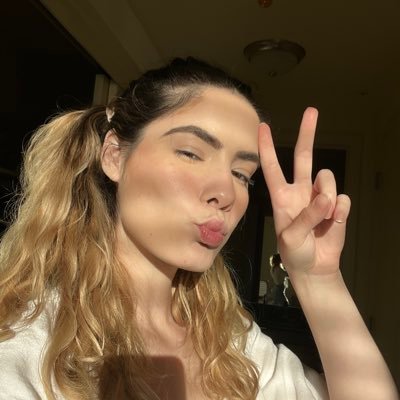 itselizaaa's profile picture.