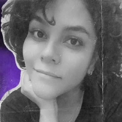 CarlaHouses's profile picture. Anécdotas imperdibles, opiniones sin relevancia, splenda, flores y muchos colores. 💫🌸