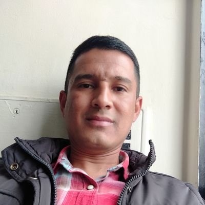 09_josue1's profile picture. Un padre se debe destacar en educar y dar un buen ejemplos a sus hijos; Oye, hijo mio y recibe mis razones, y se te multiplicaran años de vida. Prob. 4:10