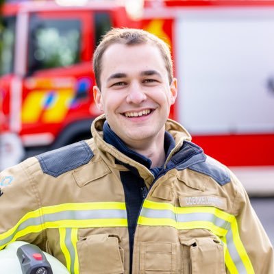 Airport Operations Manager ✈️ | Brandweerman 🚒 | Ambulancier 🚑