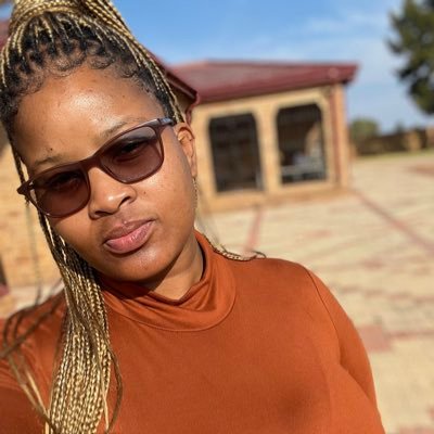 KukieMo's profile picture. ♡R O Y A L T Y👑 IG: @Cookiies19 •• •God👑 •Family ✊ 🌈