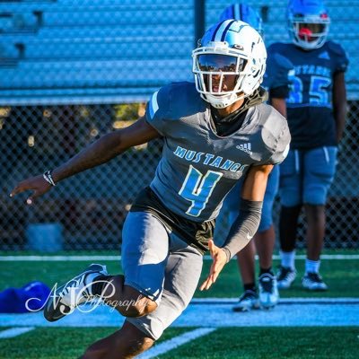 | jet | class of 2024 | |6’1| | 171 | meadowcreek HS | CB | | WR |