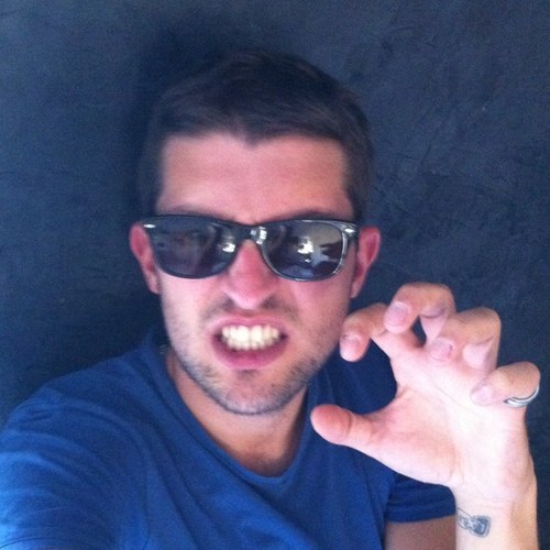 7PawsUp7's profile picture. 