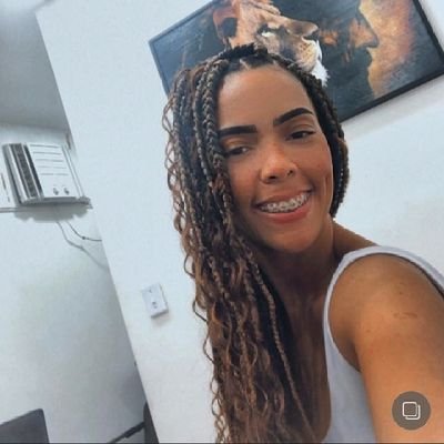 Jesus é a calmaria, o aconchego dos meus dias
O meu alicerce pra não desistir🙏❤