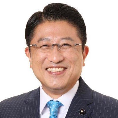 春日部生まれ育ちの現在52歳。一の割幼稚園・春日部市立藤塚小・豊野中学校、埼玉県立春日部東高校、獨協大学経済学部経営学科卒業。元平塚製菓(株)営業開発課長、県議会議員現4期、総務県民生活委員会、経済・雇用対策特別委員会(副委員長)に所属、公明党埼県本部春日部総支部長、公明党埼玉県本部団体局長