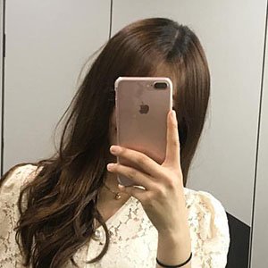💐最近暇すぎてウラ垢してる🤭 内緒で会える人と出会いたいなぁ💘 えちえちな関係も平気🤗 オフ●コと見せ合いも興味あるから遊びに来ちゃってね😘 フォローくれると嬉しいです💕