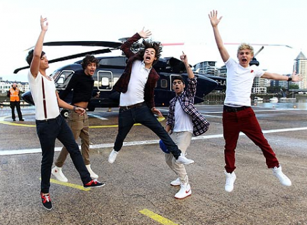 American @OneDirection fans UNITE!!! :D
One Direction is Amazing:D
Follow my main account @MonkeyFreshh 143