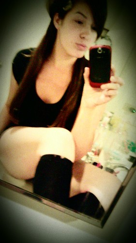 I AM A COOL PERSON TO GET A LONG WITH =]