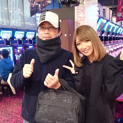 i1LIw3KYoqzMNM9's profile picture. 