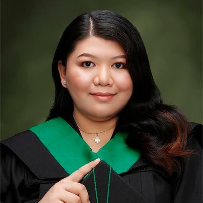 ericamoliee's profile picture. modern day vampire. 💉